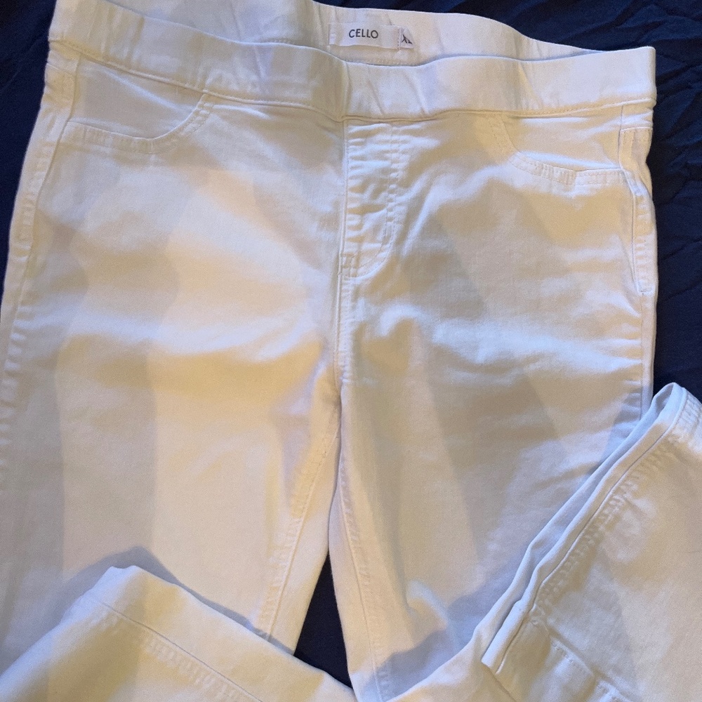 White pull on style jeana